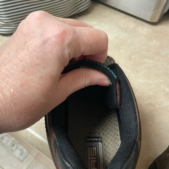 Mens Ariat Terrain Waterproof Boots Size 10B - Picture 5 of 7